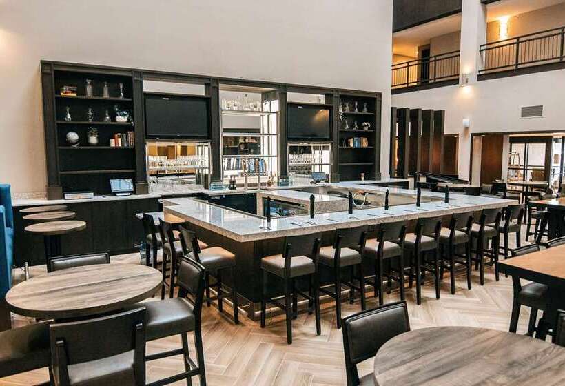 Hotel Doubletree By Hilton Lubbock  University Area