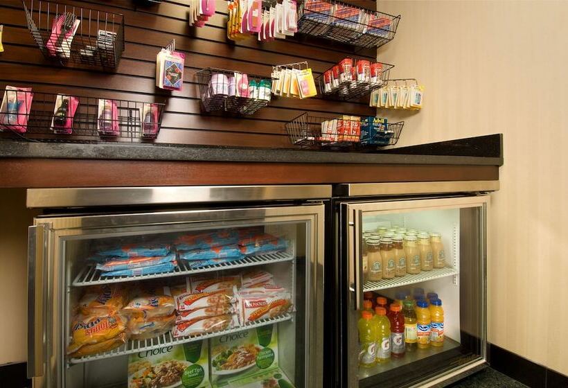 هتل Drury Inn & Suites Louisville East