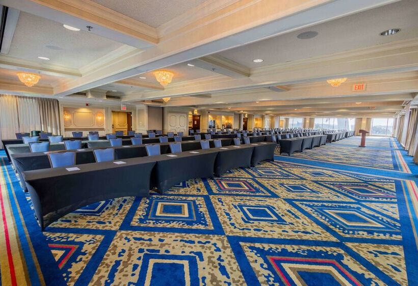 هتل Drury Plaza St Louis At The Arch