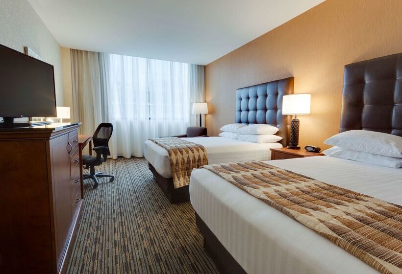 هتل Drury Plaza St Louis At The Arch