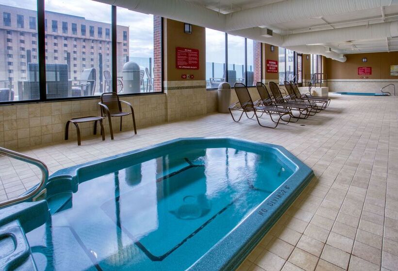 فندق Drury Plaza St Louis At The Arch