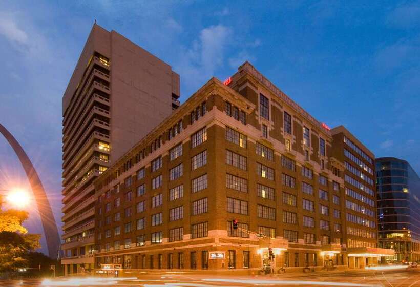 هتل Drury Plaza St Louis At The Arch