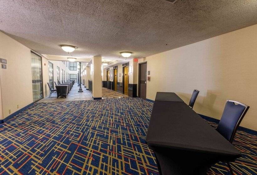 هتل Drury Plaza St Louis At The Arch