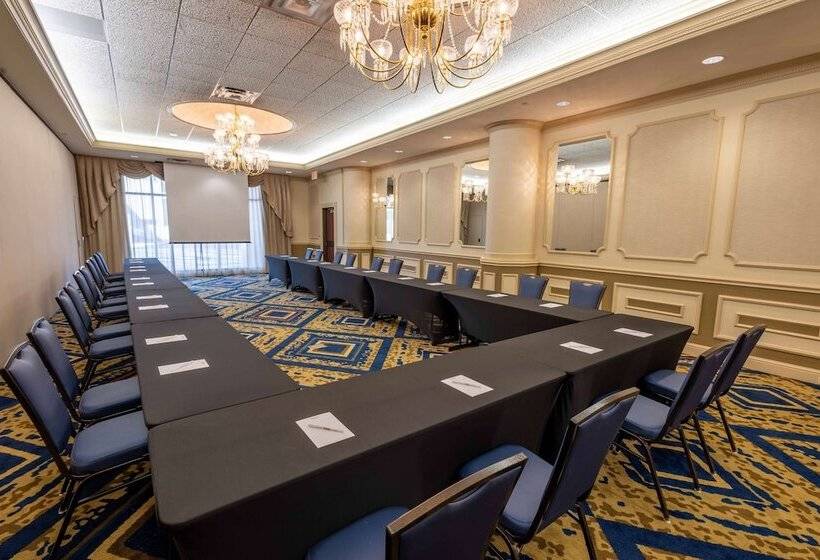 هتل Drury Plaza St Louis At The Arch