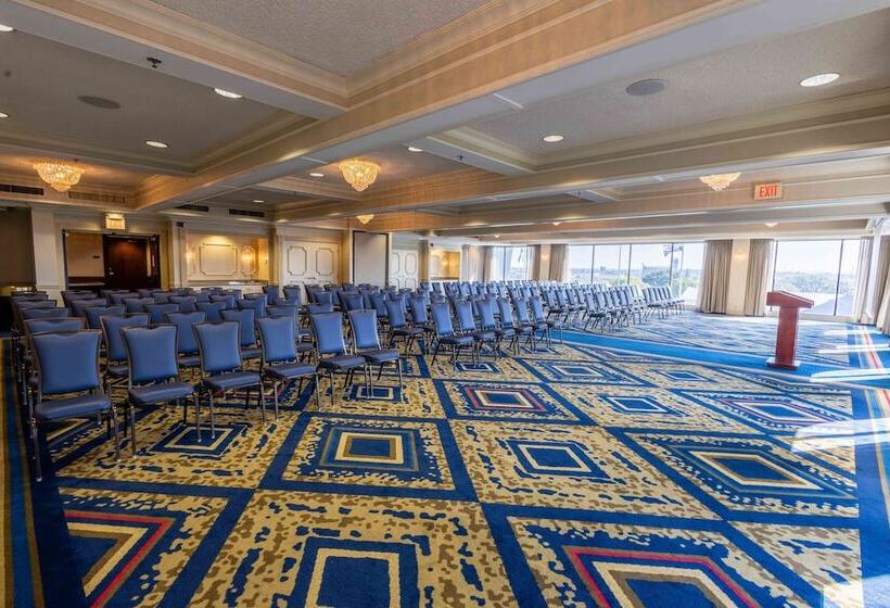 هتل Drury Plaza St Louis At The Arch