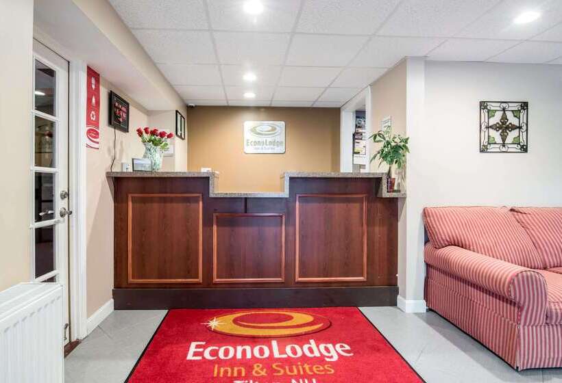 فندق Econo Lodge Inn & Suites