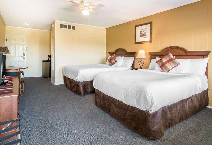 فندق Econo Lodge Inn & Suites
