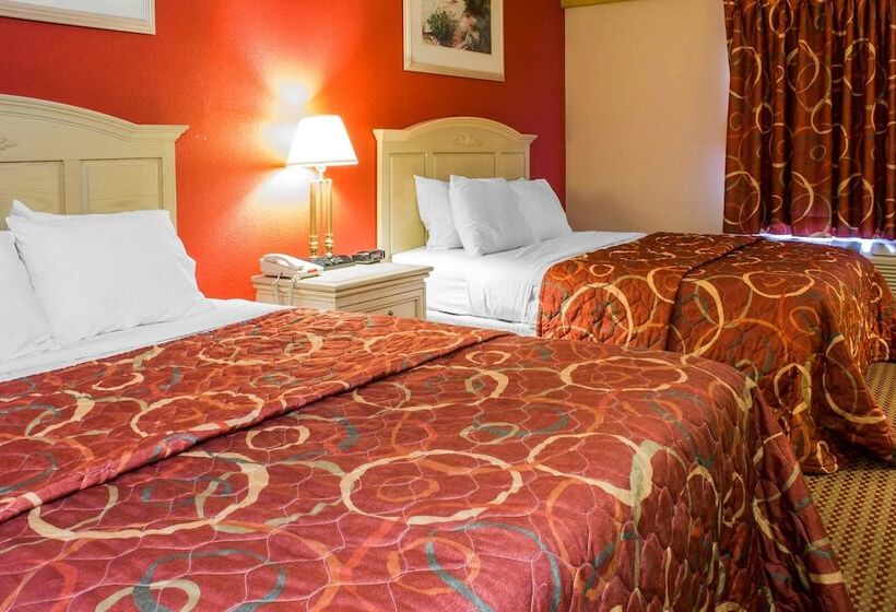 ホテル Econo Lodge Inn & Suites