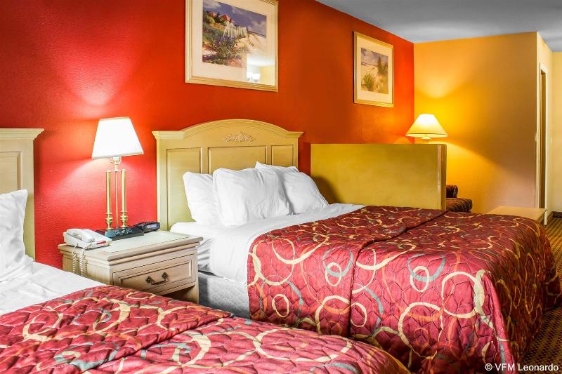 ホテル Econo Lodge Inn & Suites