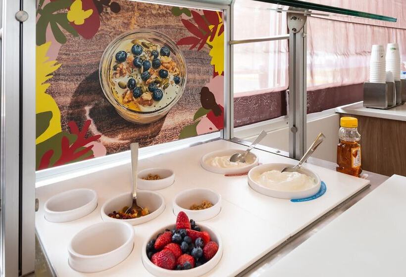 ホテル Element Lexington