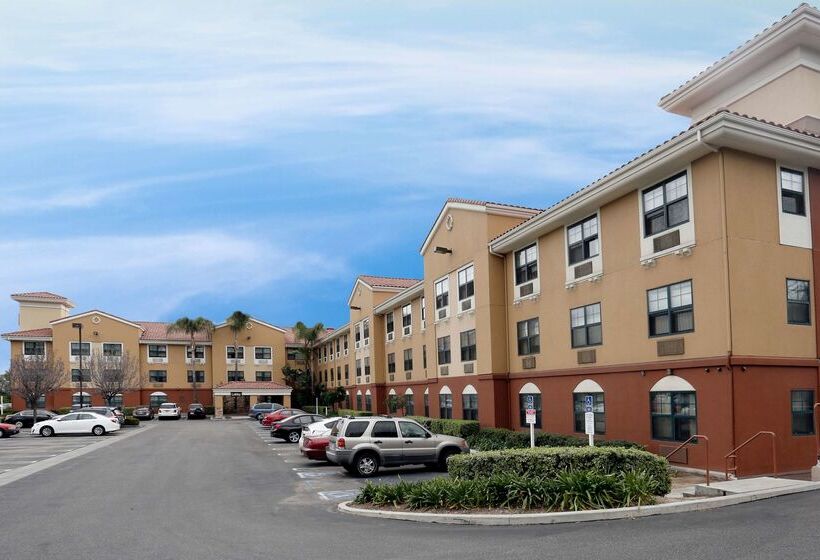 בית מלון כפרי Extended Stay America  Los Angeles  Woodland Hills
