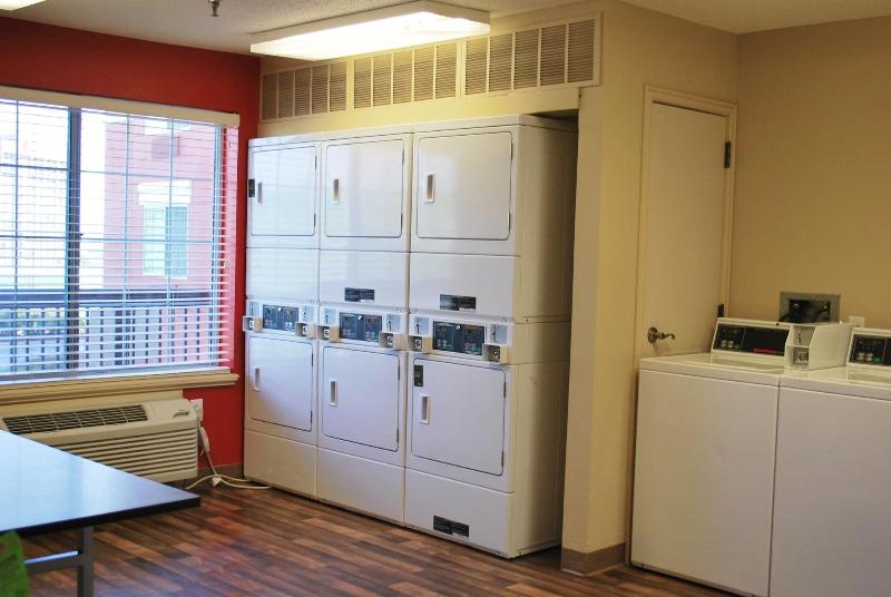 בית מלון כפרי Extended Stay America Suites  St. Louis  Westport  Central