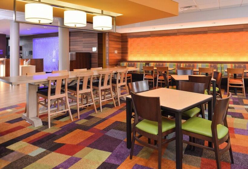 فندق Fairfield Inn And Suites By Marriott Calhoun