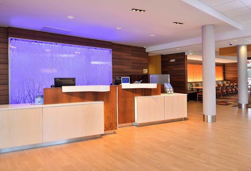 فندق Fairfield Inn And Suites By Marriott Calhoun