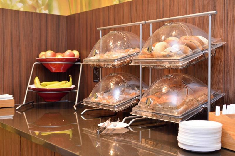 فندق Fairfield Inn And Suites By Marriott Calhoun