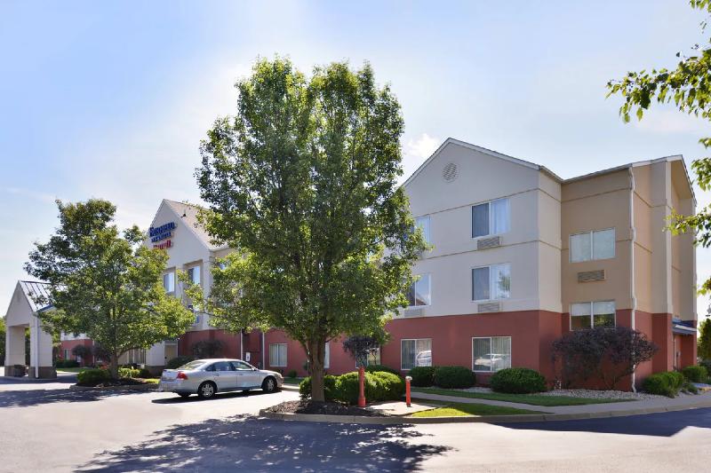 호텔 Fairfield Inn & Suites Louisville North