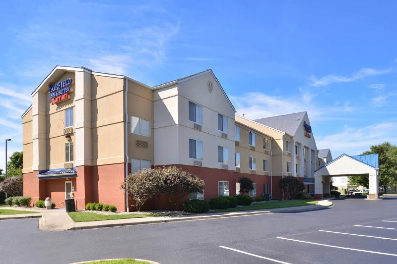 호텔 Fairfield Inn & Suites Louisville North