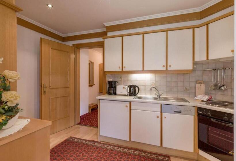 Отель Ferienhof Oblasser