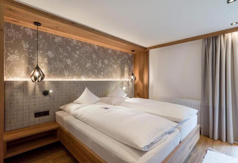 Отель Ferienhof Oblasser