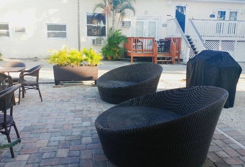 فندق Flamingo Inn