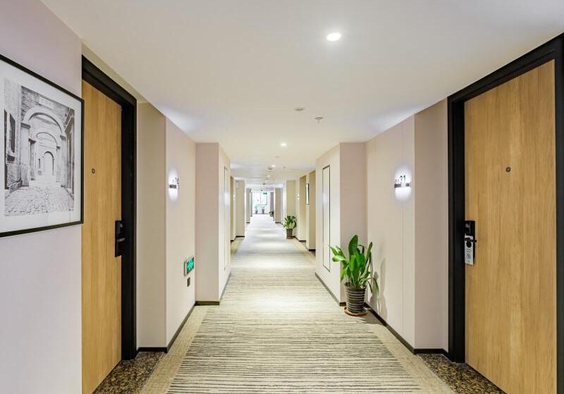 호텔 Greentree Inn Shanghai Jingan Railway Station Xinzha Road Business