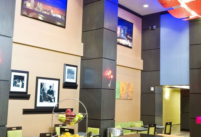 فندق Hampton Inn & Suites Tulsa/central