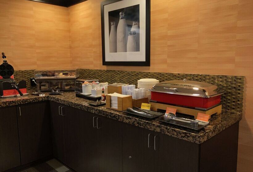 فندق Hampton Inn & Suites Tulsa/central