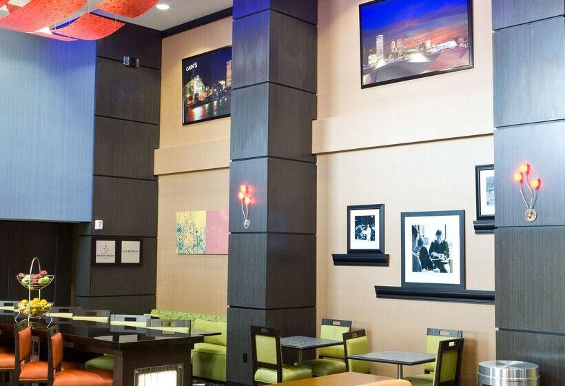 فندق Hampton Inn & Suites Tulsa/central