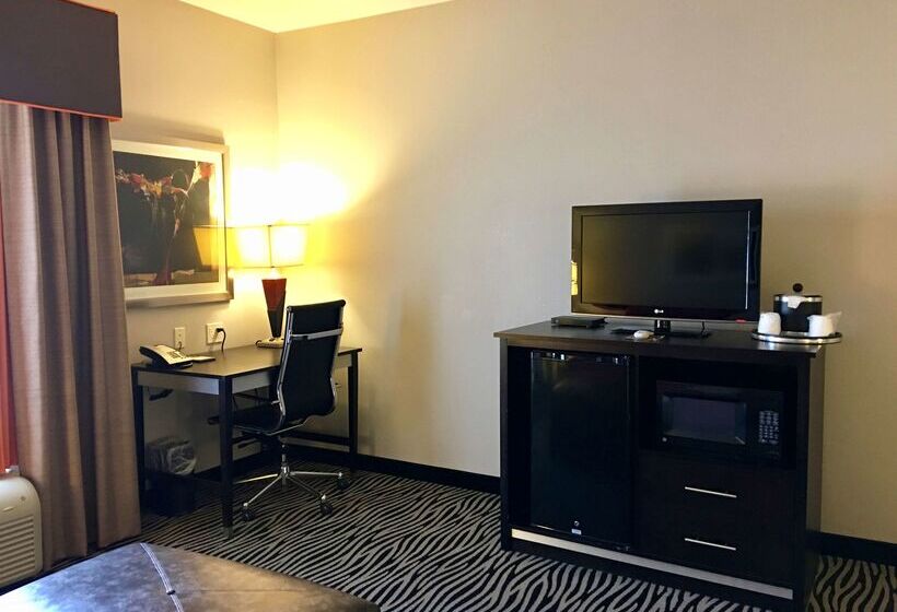 فندق Hampton Inn & Suites Tulsa/central