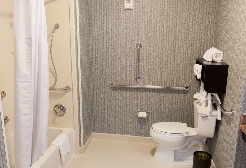 فندق Hampton Inn & Suites Tulsa/central