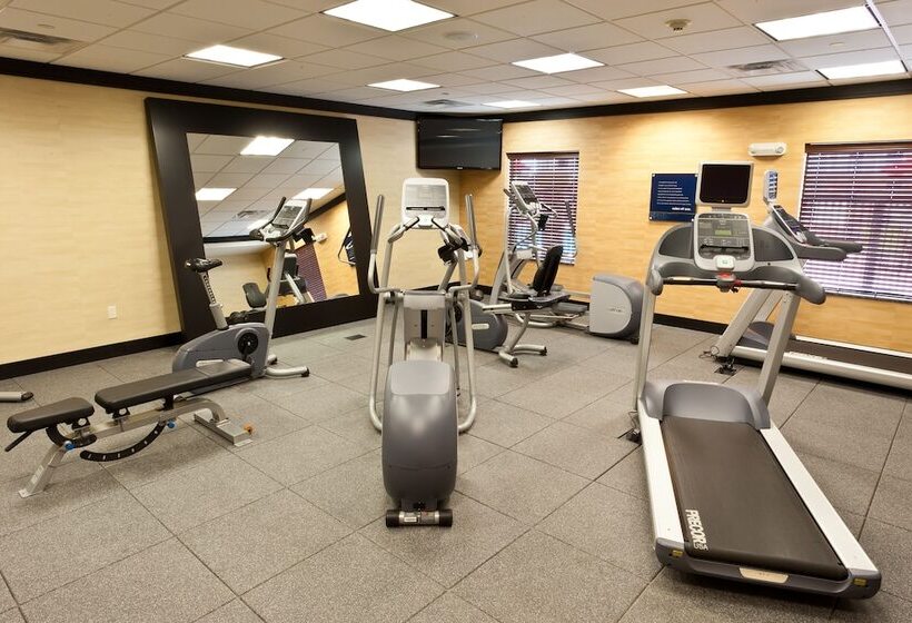 فندق Hampton Inn & Suites Tulsa/central