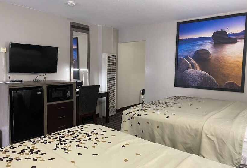 בית מלון כפרי High Country Lodge