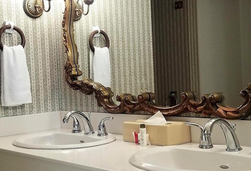 בית מלון כפרי Hill House Inn