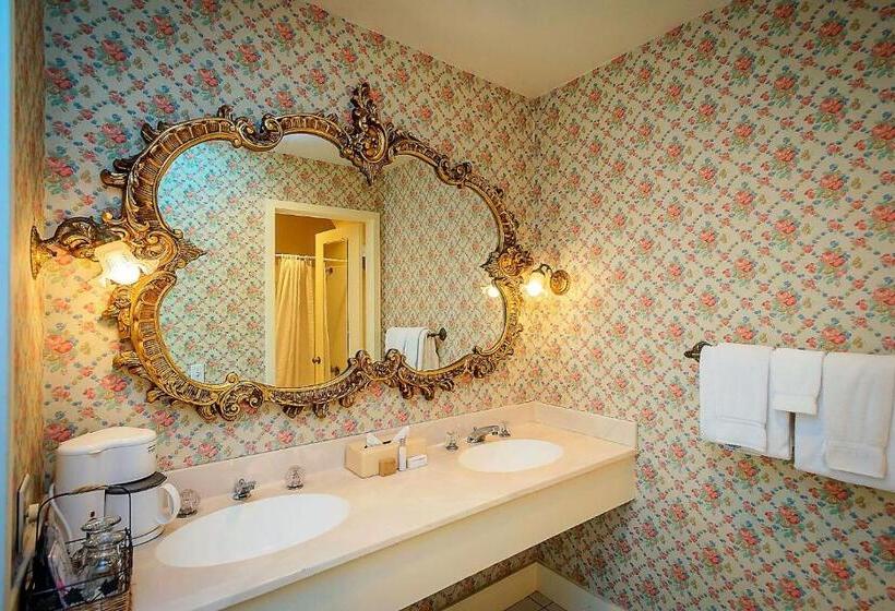 בית מלון כפרי Hill House Inn