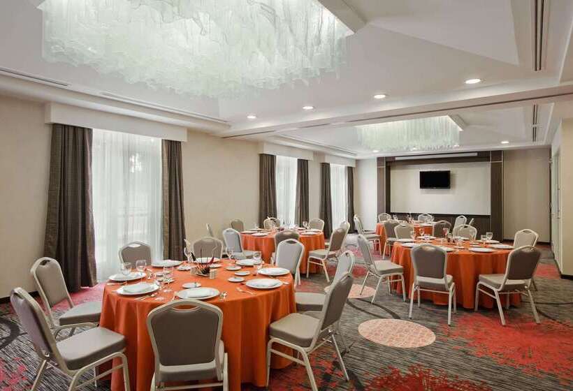 Отель Hilton Garden Inn Tuxtla Gutierrez