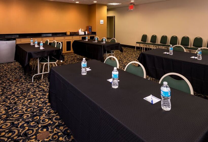 Holiday Inn Express Hotel & Suites Bucyrus, An Ihg