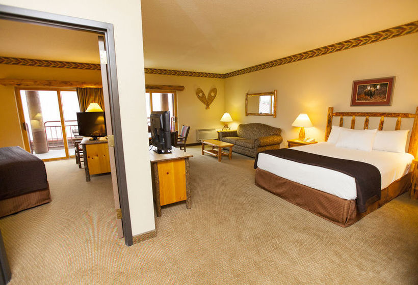 בית מלון כפרי Holiday Inn Fitchburg Waterpark