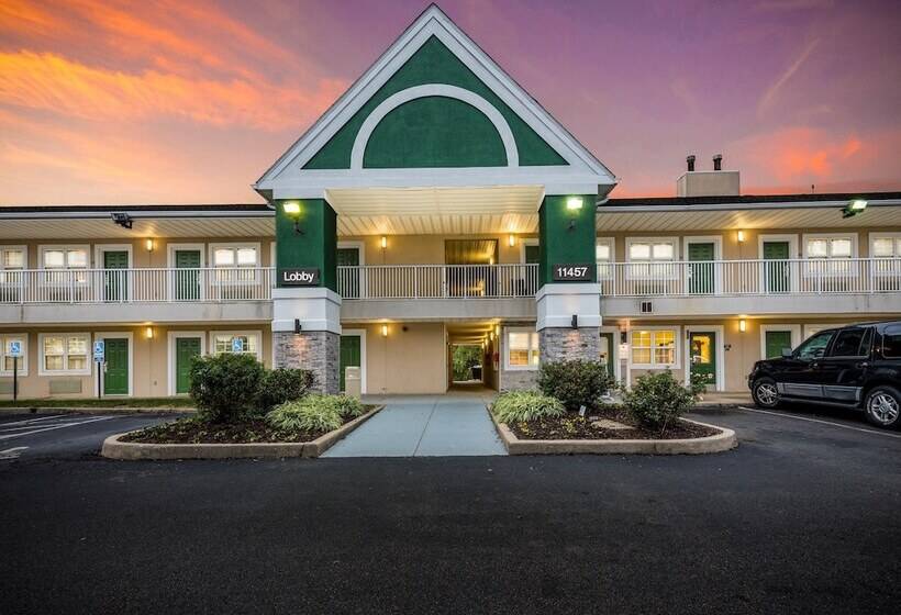 فندق Hometowne By Red Roof Studios Cincinnati   Sharonville