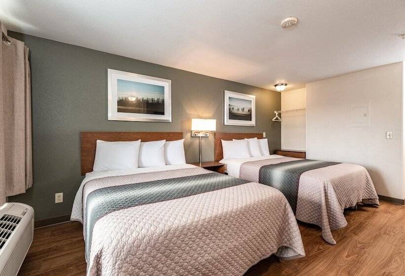 فندق Hometowne By Red Roof Studios Cincinnati   Sharonville