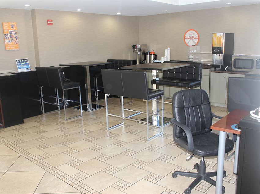 호텔 Howard Johnson Inn Queens