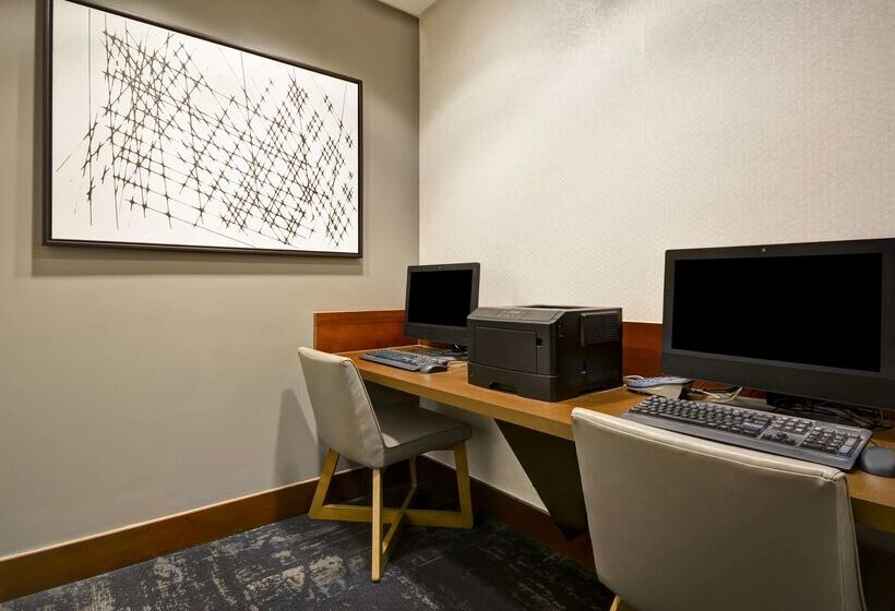 Отель Hyatt Place Columbus Worthington