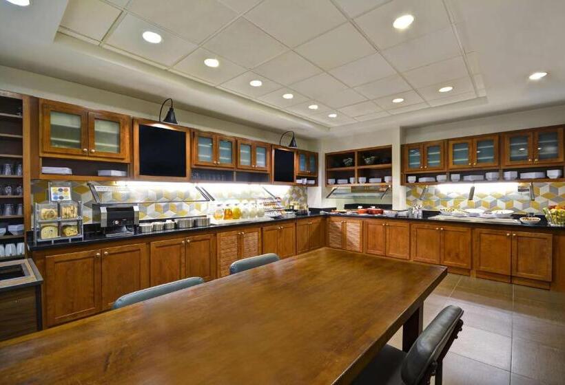 Отель Hyatt Place Columbus Worthington