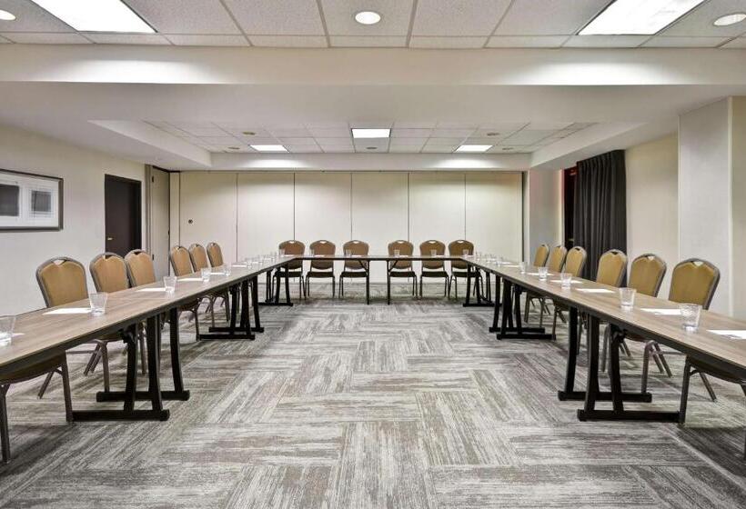 Отель Hyatt Place Columbus Worthington