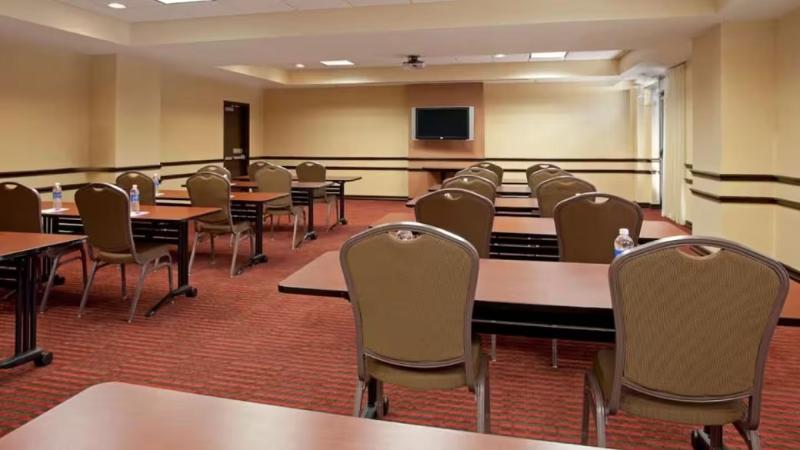 Tulsa South Medical Hotel & Suites