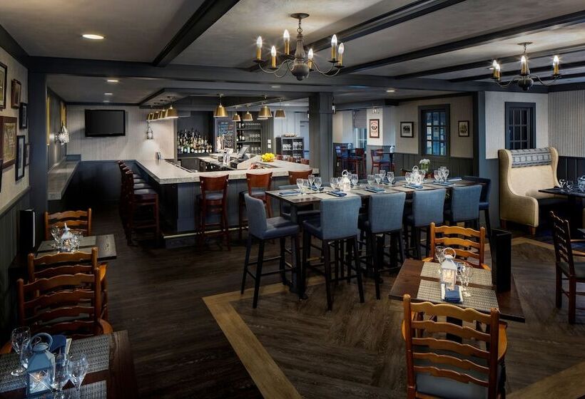 فندق Inn At Middletown