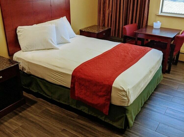 Отель Jets Motor Inn