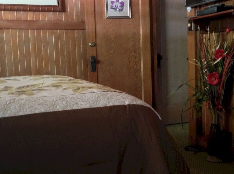 Poipu Bed And Breakfast Inn