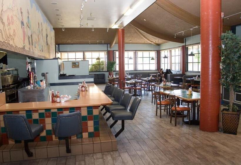 호텔 Keefers Inn King City