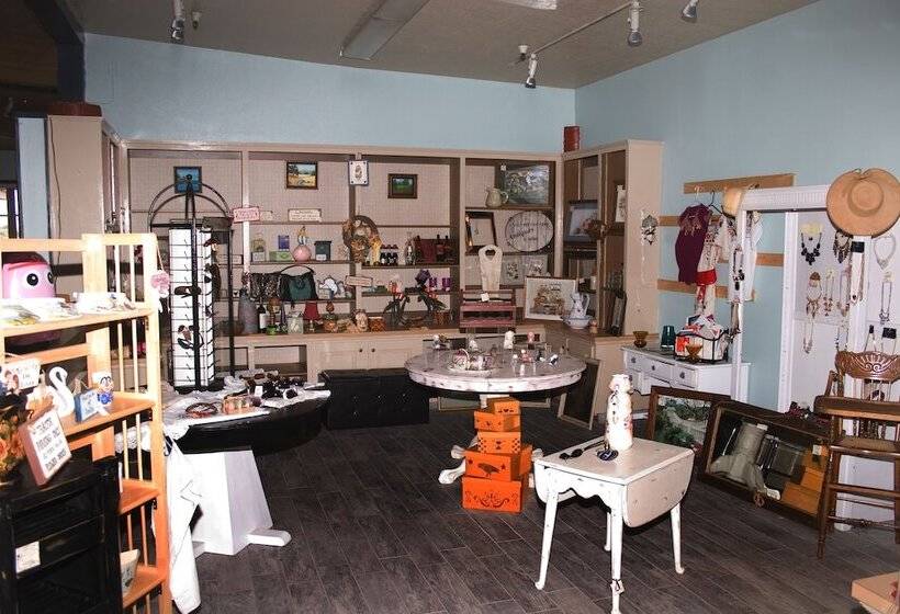 호텔 Keefers Inn King City