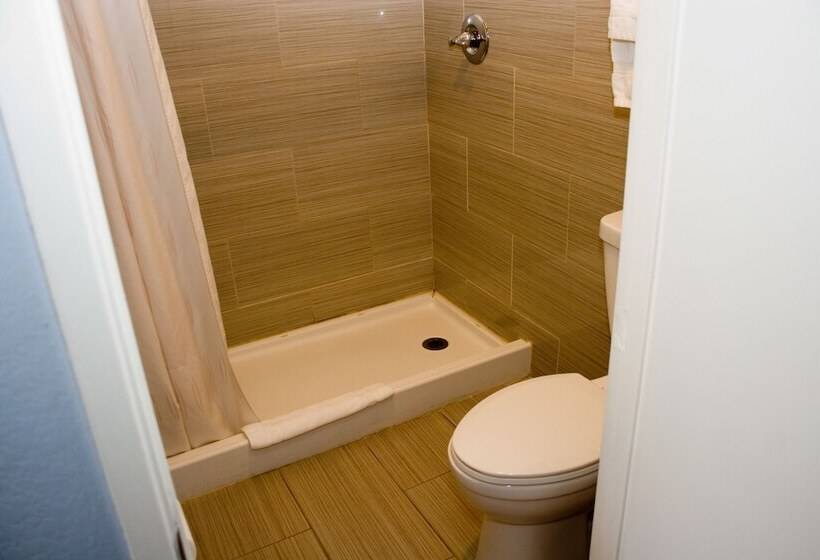 호텔 Keefers Inn King City